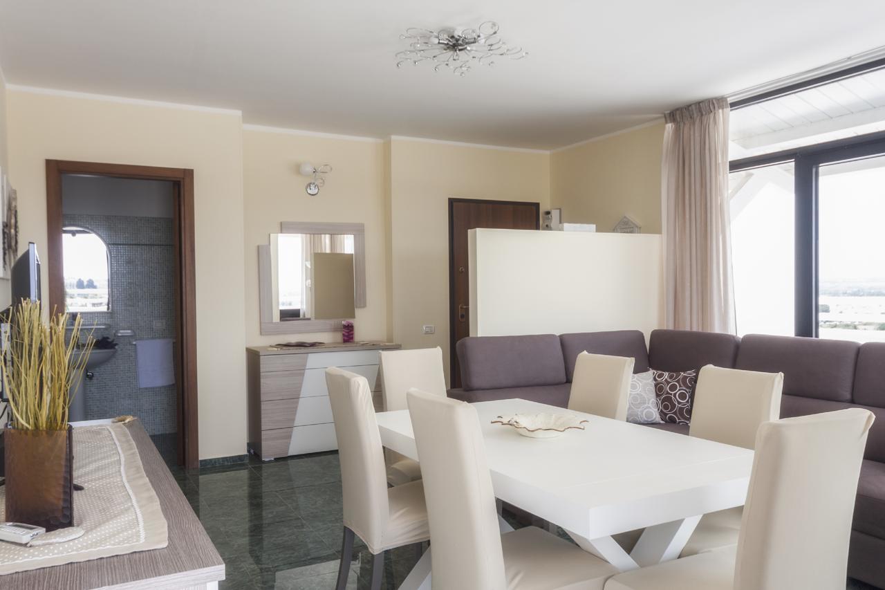 Attico Saker Appartement Racale Buitenkant foto